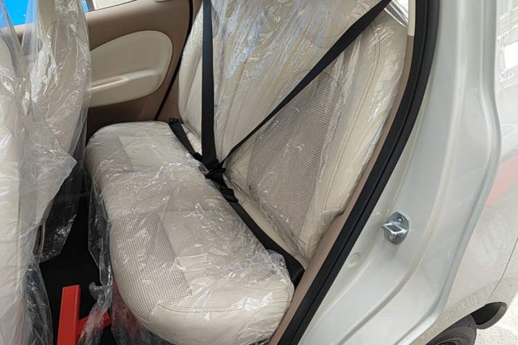 Used Wuling Hongguang MINIEV 2025 Four-Door Version Advanced Edition Left Rear Seat