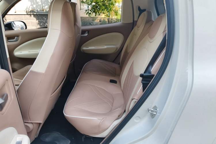 Used Wuling Hongguang MINIEV 2025 Four-Door Version Premium Edition Left Rear Seat