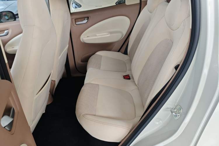 Used Wuling Hongguang MINIEV 2025 Four-Door Version Advanced Edition Left Rear Seat
