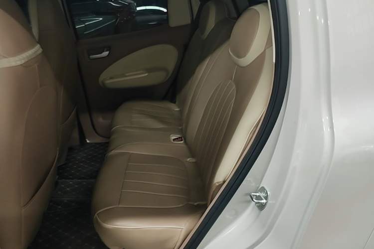Used Wuling Hongguang MINIEV 2025 Four-Door Version Advanced Edition Left Rear Seat