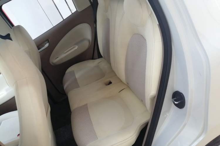 Used Wuling Hongguang MINIEV 2025 Four-Door Version Advanced Edition Left Rear Seat