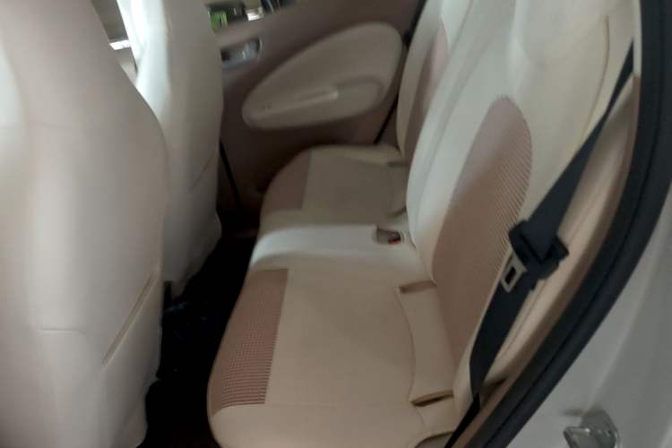 Used Wuling Hongguang MINIEV 2025 Four-Door Version Advanced Edition Left Rear Seat