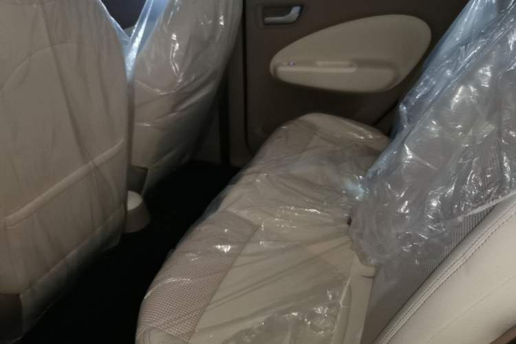 Used Wuling Hongguang MINIEV 2025 Four-Door Version Advanced Edition Left Rear Seat