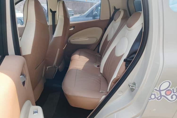 Used Wuling Hongguang MINIEV 2025 Four-Door Version Advanced Edition Left Rear Seat