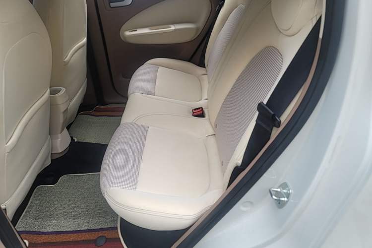 Used Wuling Hongguang MINIEV 2025 Four-Door Version Advanced Edition Left Rear Seat