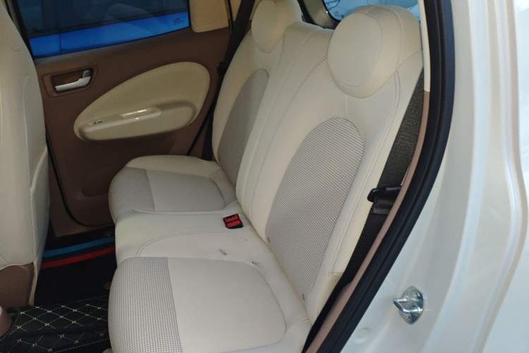 Used Wuling Hongguang MINIEV 2025 Four-Door Version Advanced Edition Left Rear Seat