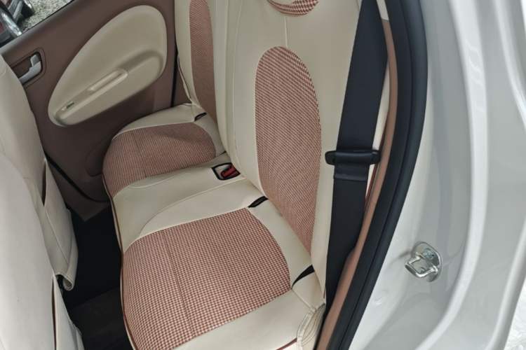 Used Wuling Hongguang MINIEV 2025 Four-Door Version Advanced Edition Left Rear Seat