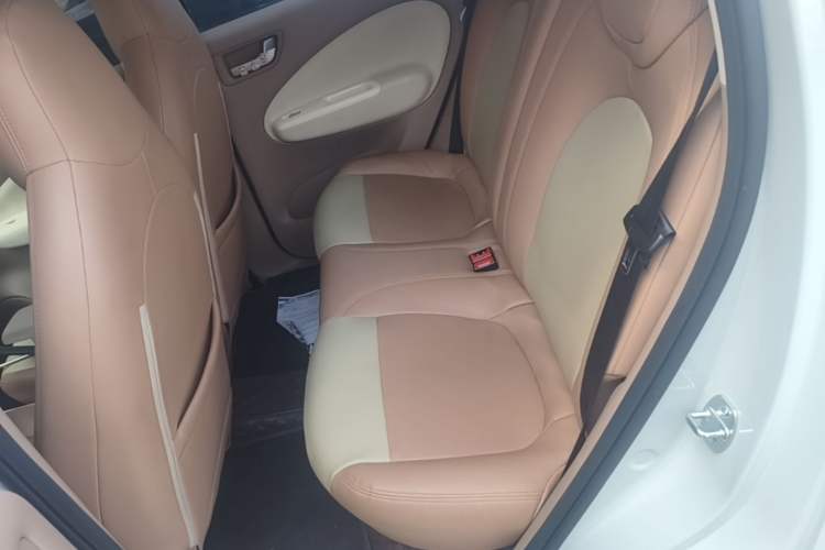 Used Wuling Hongguang MINIEV 2025 Four-Door Version Premium Edition Left Rear Seat