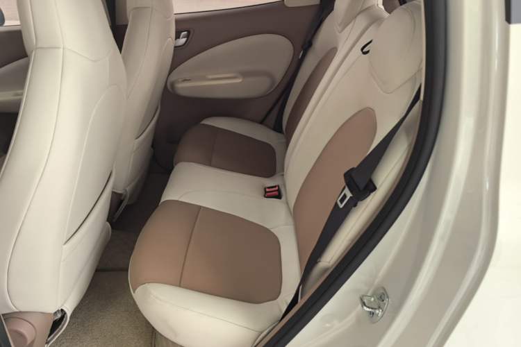 Used Wuling Hongguang MINIEV 2025 Four-Door Version Zhenxiang+ Edition Left Rear Seat