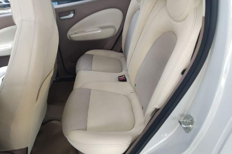 Used Wuling Hongguang MINIEV 2025 Four-Door Version Advanced Edition Left Rear Seat