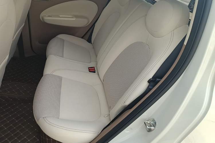 Used Wuling Hongguang MINIEV 2025 Four-Door Version Advanced Edition Left Rear Seat