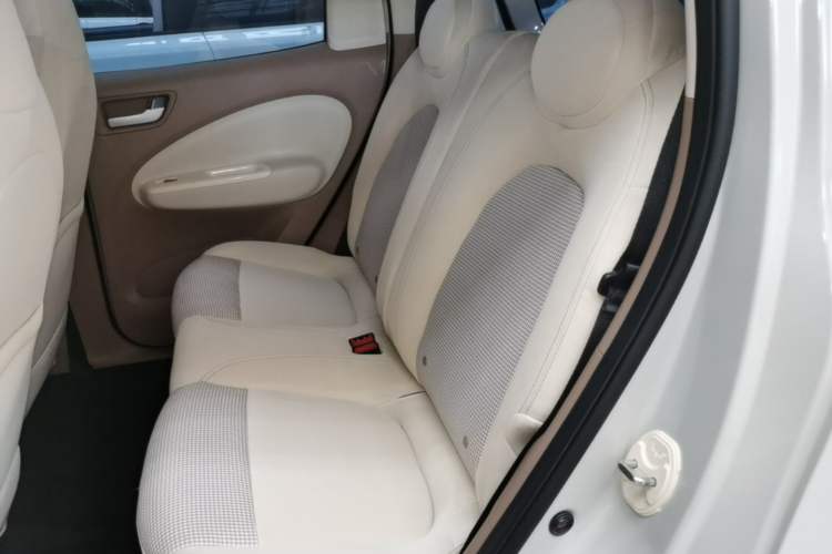 Used Wuling Hongguang MINIEV 2025 Four-Door Version Advanced Edition Left Rear Seat