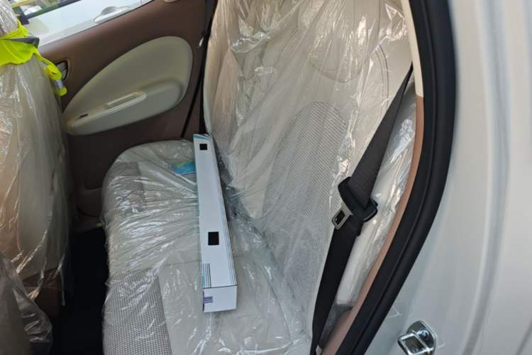 Used Wuling Hongguang MINIEV 2025 Four-Door Version Advanced Edition Left Rear Seat