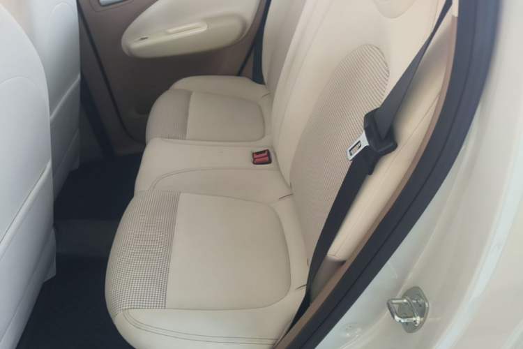 Used Wuling Hongguang MINIEV 2025 Four-Door Version Premium Edition Left Rear Seat