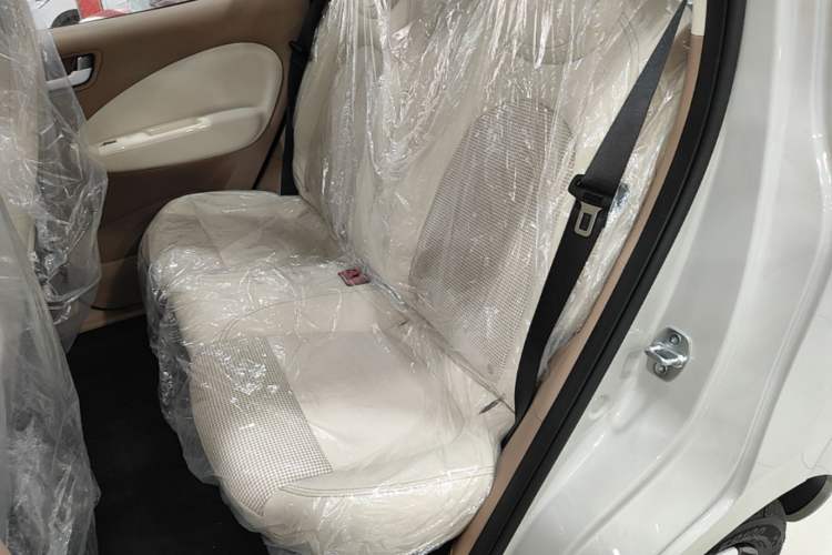 Used Wuling Hongguang MINIEV 2025 Four-Door Version Advanced Edition Left Rear Seat