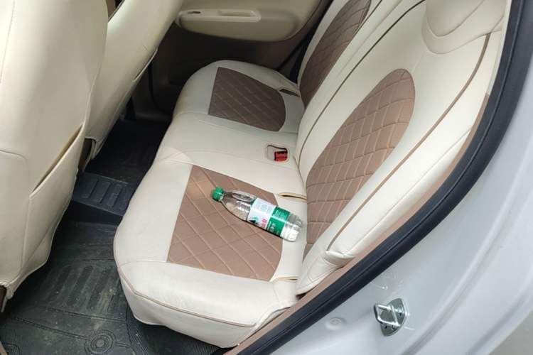 Used Wuling Hongguang MINIEV 2025 Four-Door Version Advanced Edition Left Rear Seat