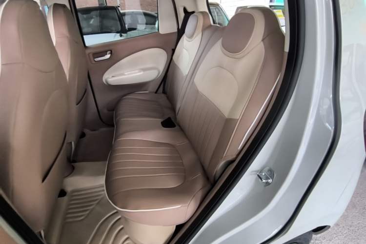 Used Wuling Hongguang MINIEV 2025 Four-Door Version Advanced Edition Left Rear Seat