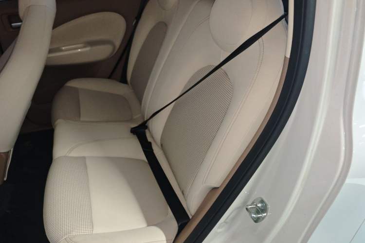 Used Wuling Hongguang MINIEV 2025 Four-Door Version Advanced Edition Left Rear Seat