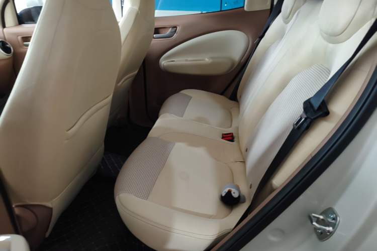 Used Wuling Hongguang MINIEV 2025 Four-Door Version Advanced Edition Left Rear Seat
