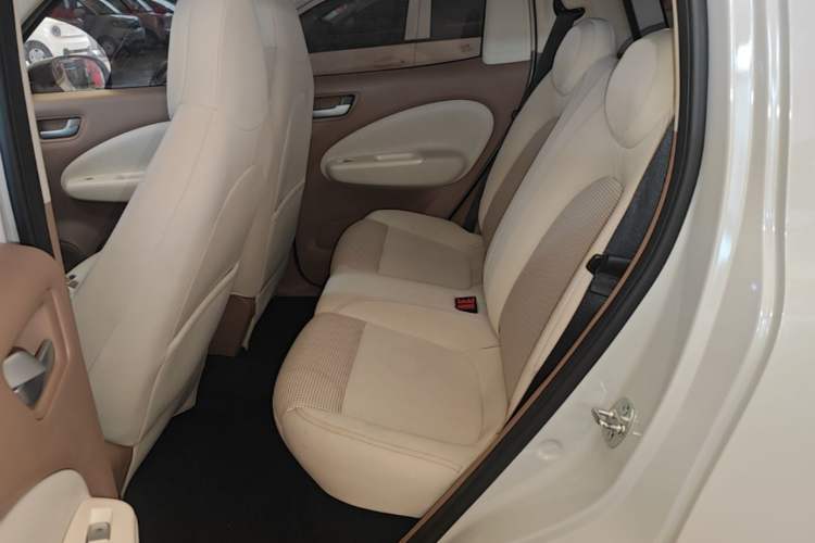 Used Wuling Hongguang MINIEV 2025 Four-Door Version Advanced Edition Left Rear Seat