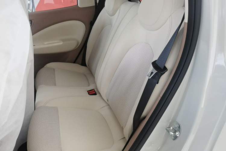 Used Wuling Hongguang MINIEV 2025 Four-Door Version Advanced Edition Left Rear Seat