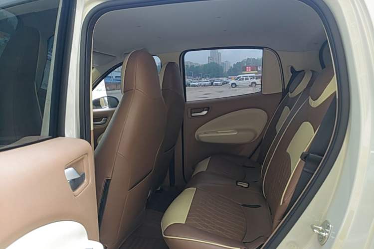 Used Wuling Hongguang MINIEV 2025 Four-Door Version Advanced Edition Left Rear Seat