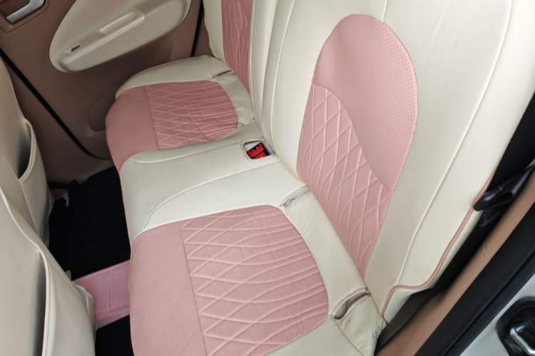 Used Wuling Hongguang MINIEV 2025 Four-Door Version Advanced Edition Left Rear Seat