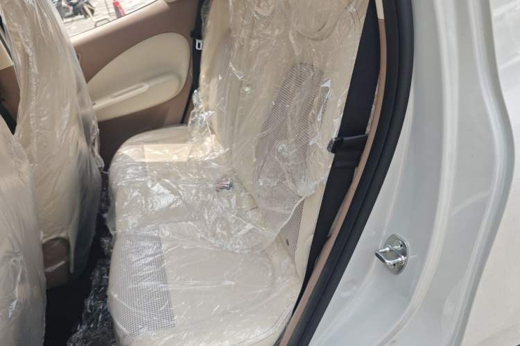 Used Wuling Hongguang MINIEV 2025 Four-Door Version Advanced Edition Left Rear Seat