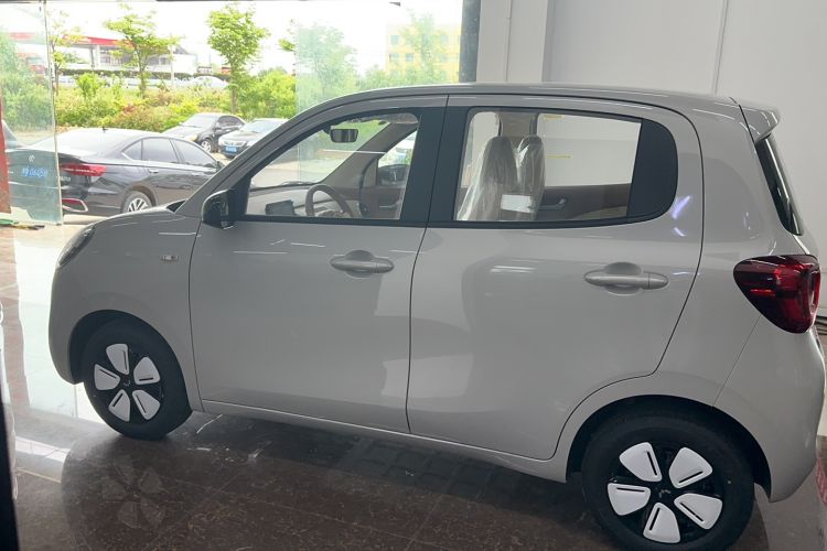 Used Wuling Hongguang MINIEV 2025 Four-Door Version Advanced Edition Left Side