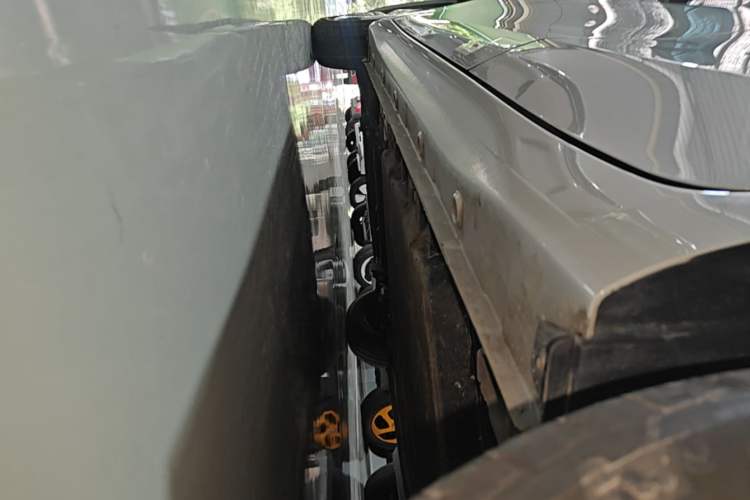 Used Wuling Hongguang MINIEV 2025 Four-Door Version Zhenxiang+ Edition Left Side Sill