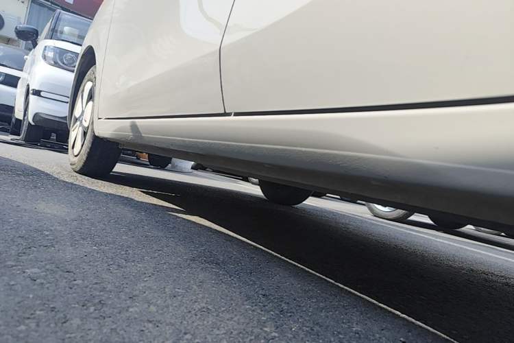 Used Wuling Hongguang MINIEV 2025 Four-Door Version Zhenxiang+ Edition Left Side Sill
