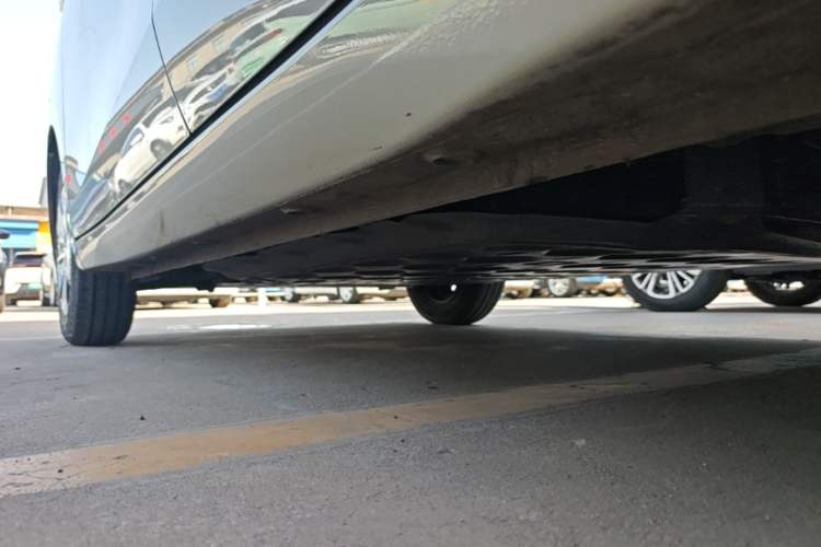 Used Wuling Hongguang MINIEV 2025 Four-Door Version Advanced Edition Left Side Sill
