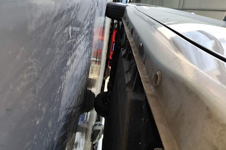 Used Wuling Hongguang MINIEV 2025 Four-Door Version Premium Edition Left Side Sill
