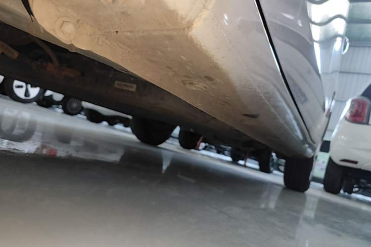Used Wuling Hongguang MINIEV 2025 Four-Door Version Advanced Edition Left Side Sill