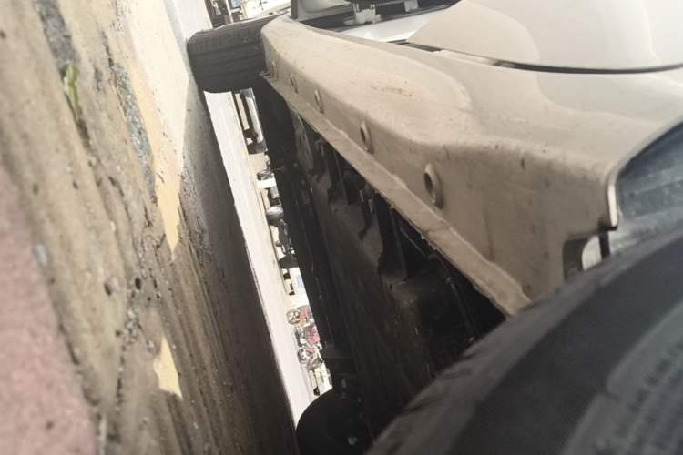 Used Wuling Hongguang MINIEV 2025 Four-Door Version Advanced Edition Left Side Sill
