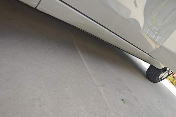 Used Wuling Hongguang MINIEV 2025 Four-Door Version Advanced Edition Left Side Sill