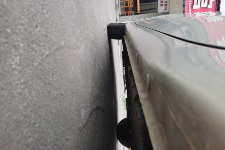 Used Wuling Hongguang MINIEV 2025 Four-Door Version Advanced Edition Left Side Sill