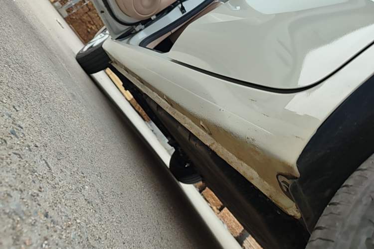 Used Wuling Hongguang MINIEV 2025 Four-Door Version Advanced Edition Left Side Sill