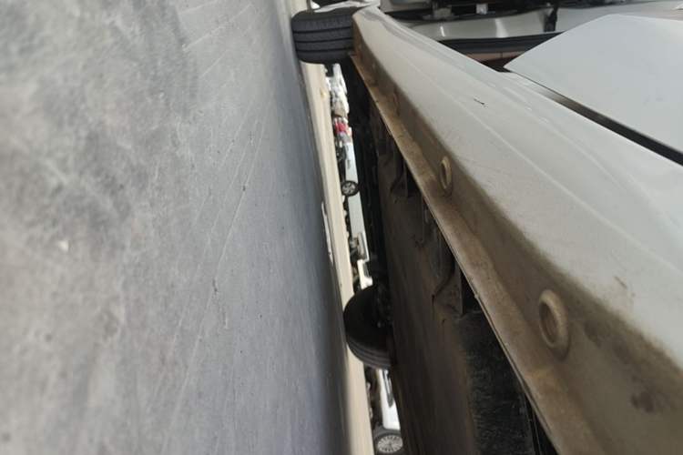 Used Wuling Hongguang MINIEV 2025 Four-Door Version Advanced Edition Left Side Sill