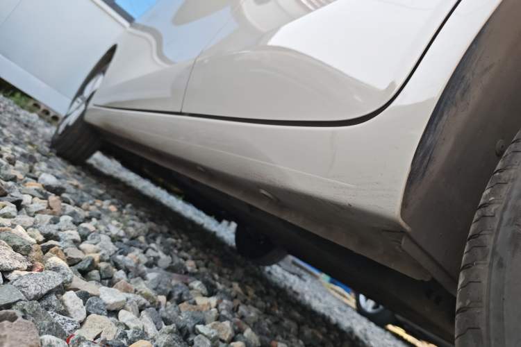 Used Wuling Hongguang MINIEV 2025 Four-Door Version Advanced Edition Left Side Sill