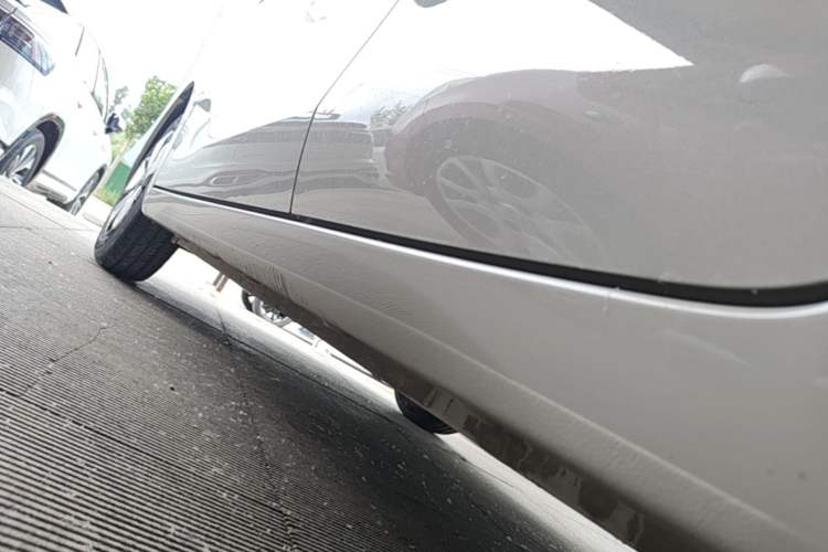 Used Wuling Hongguang MINIEV 2025 Four-Door Version Advanced Edition Left Side Sill