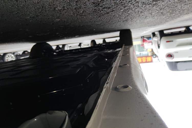 Used Wuling Hongguang MINIEV 2025 Four-Door Version Advanced Edition Left Side Sill