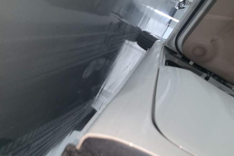 Used Wuling Hongguang MINIEV 2025 Four-Door Version Advanced Edition Left Side Sill