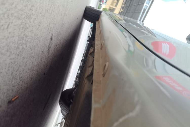 Used Wuling Hongguang MINIEV 2025 Four-Door Version Advanced Edition Left Side Sill