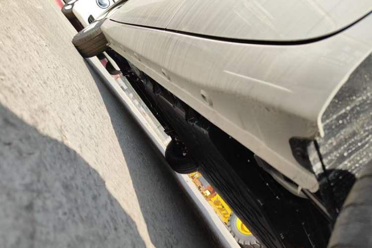 Used Wuling Hongguang MINIEV 2025 Four-Door Version Advanced Edition Left Side Sill