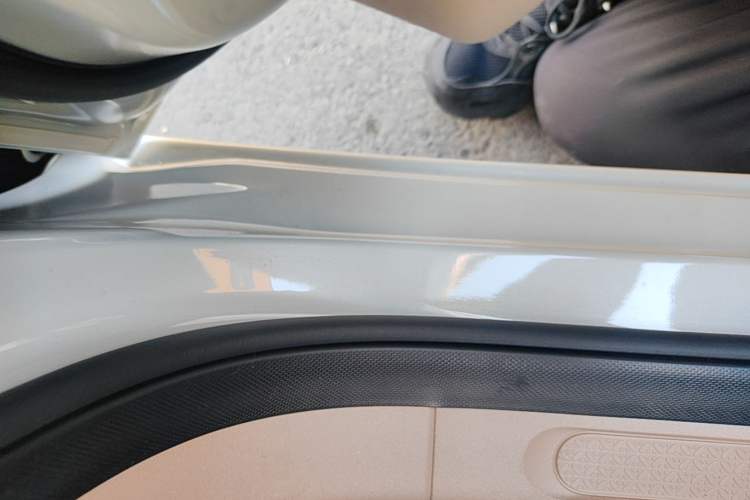 Used Wuling Hongguang MINIEV 2025 Four-Door Version Advanced Edition Left Side Sill