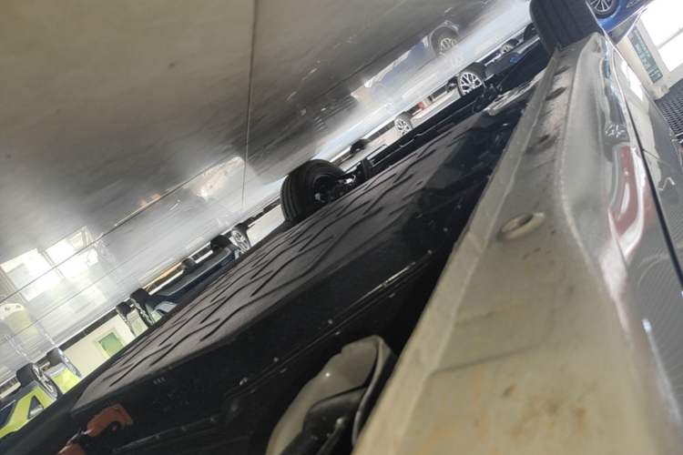 Used Wuling Hongguang MINIEV 2025 Four-Door Version Advanced Edition Left Side Sill