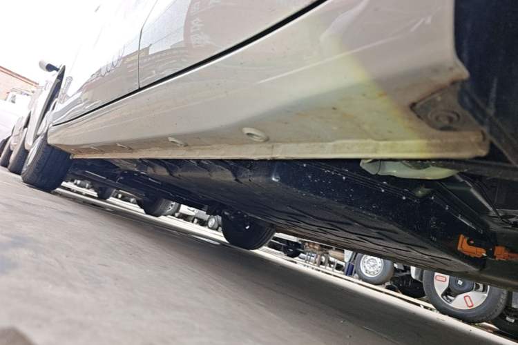 Used Wuling Hongguang MINIEV 2025 Four-Door Version Advanced Edition Left Side Sill