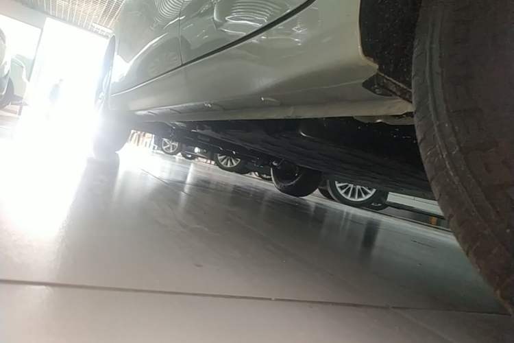 Used Wuling Hongguang MINIEV 2025 Four-Door Version Advanced Edition Left Side Sill