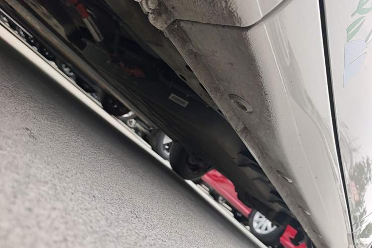 Used Wuling Hongguang MINIEV 2025 Four-Door Version Advanced Edition Left Side Sill